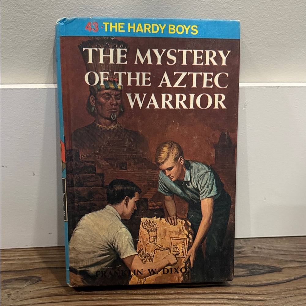 Vintage like new  #43 The Hardy Boys: The Mystery of the Aztec Warrior Book